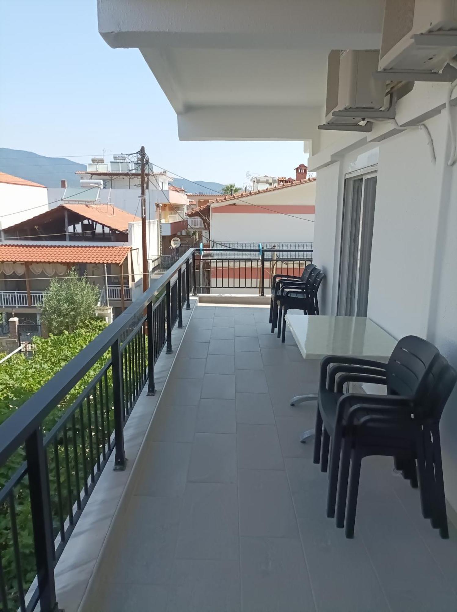 Kleanthis Blue Apartment เนอาวรัสนา ภายนอก รูปภาพ