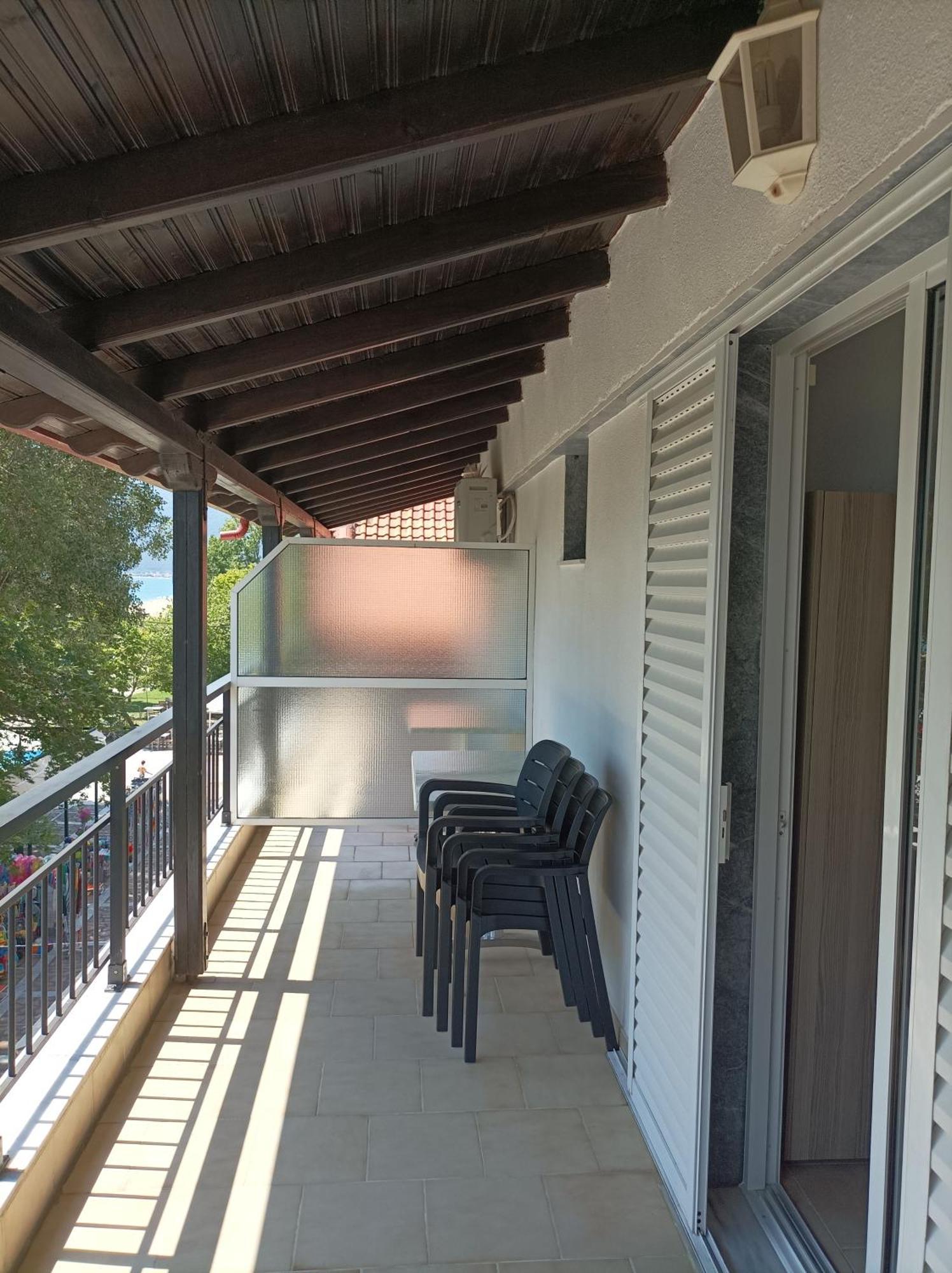 Kleanthis Blue Apartment เนอาวรัสนา ภายนอก รูปภาพ
