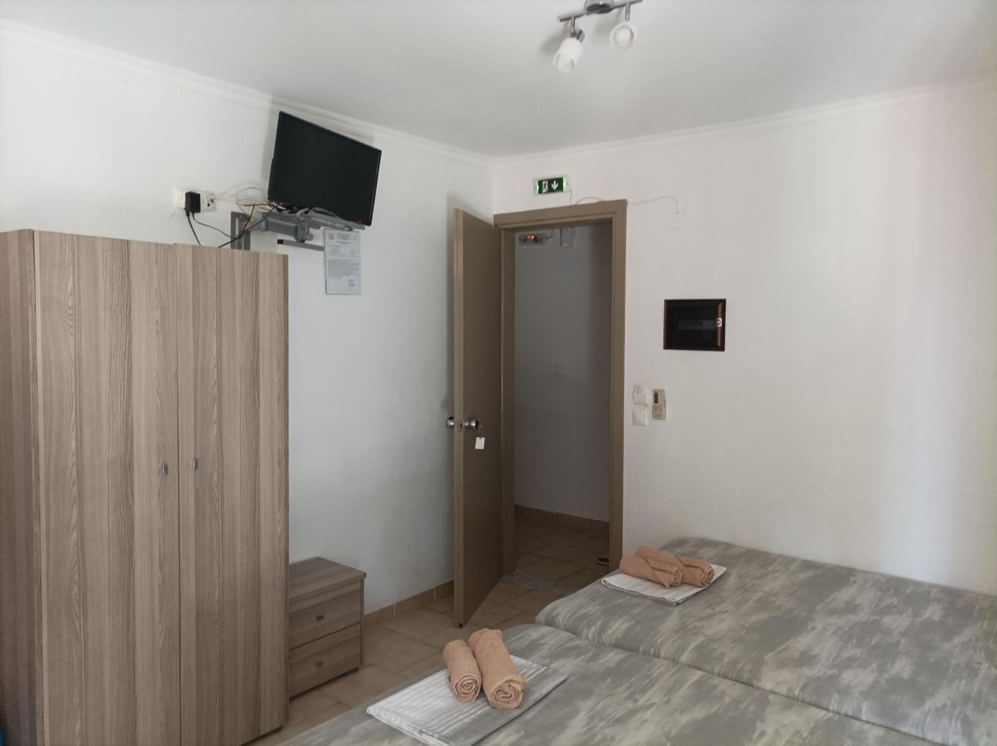 Kleanthis Blue Apartment เนอาวรัสนา ภายนอก รูปภาพ