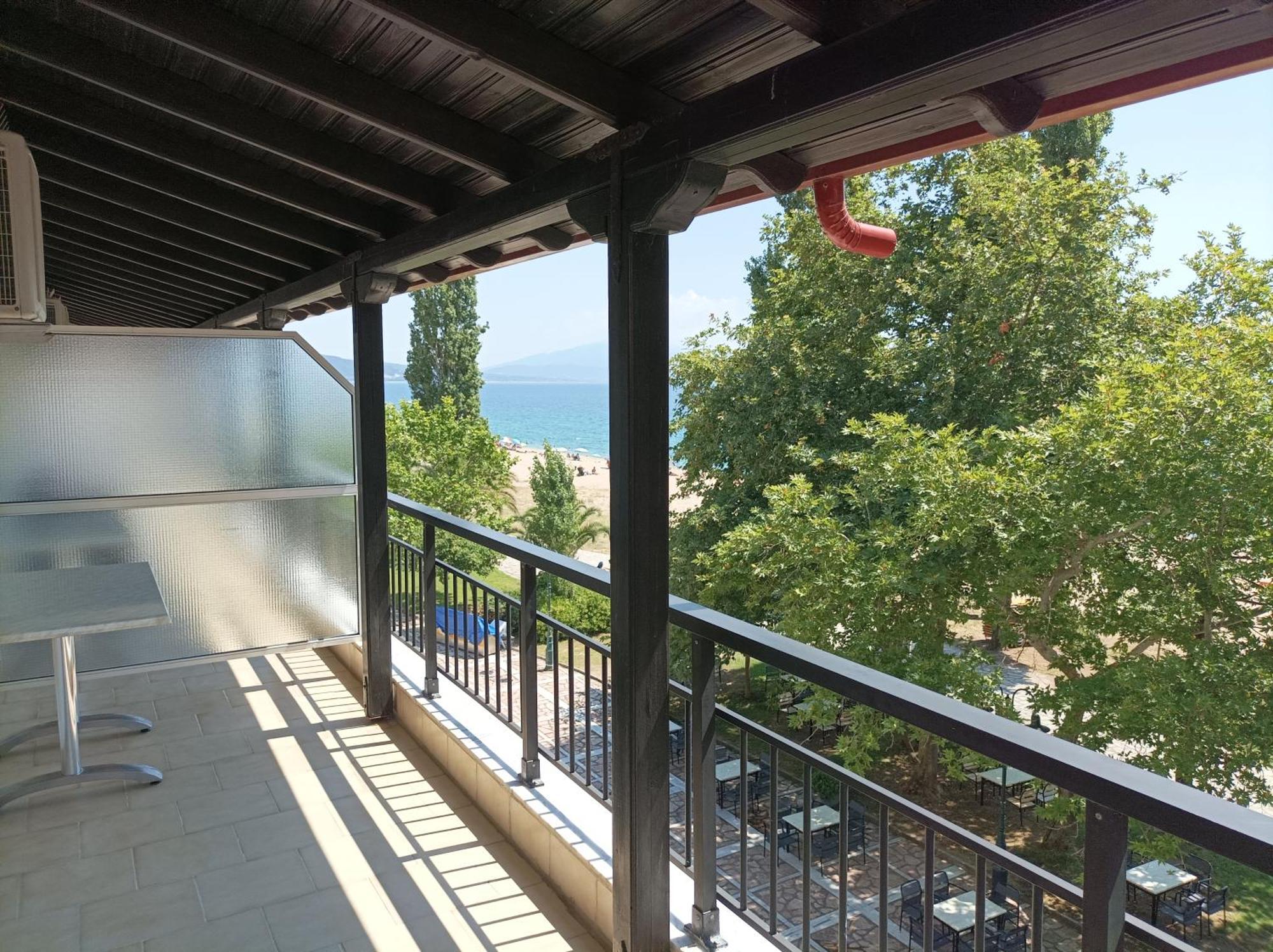 Kleanthis Blue Apartment เนอาวรัสนา ภายนอก รูปภาพ