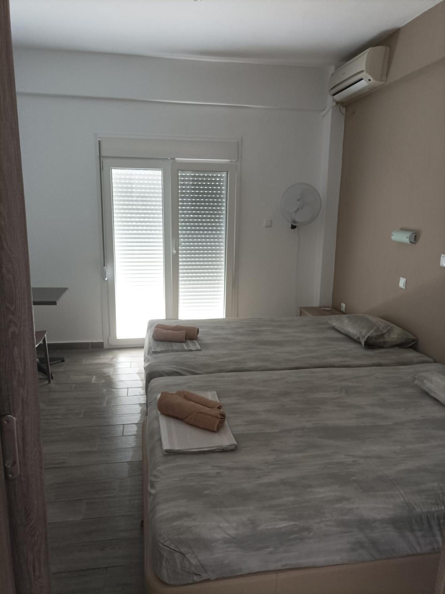 Kleanthis Blue Apartment เนอาวรัสนา ภายนอก รูปภาพ