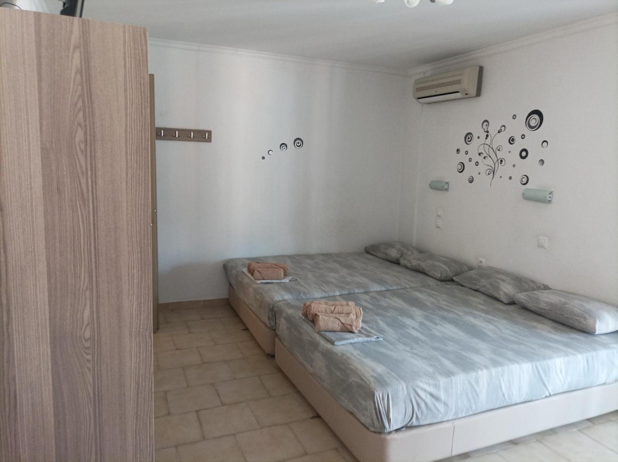 Kleanthis Blue Apartment เนอาวรัสนา ภายนอก รูปภาพ